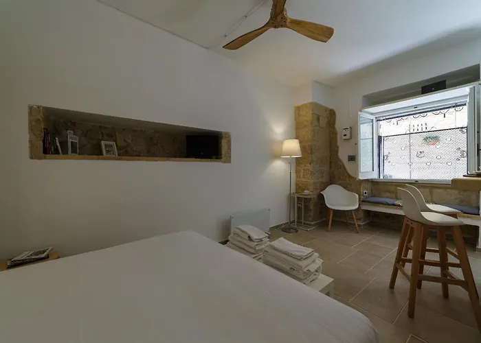 Don Giuliano Centro Lecce